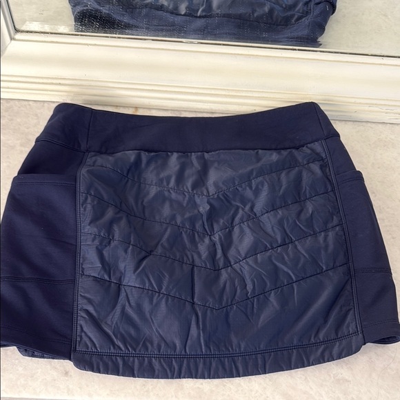 Smartwool Quilted Blue Mini Skirt for Athletics - Picture 7 of 7